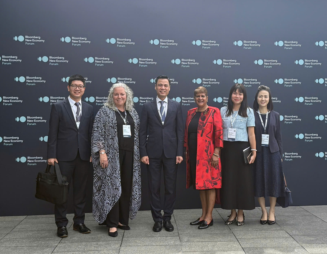 Việt Nam tham dự Diễn đàn Kinh tế mới năm 2025 của Bloomberg tại Singapore